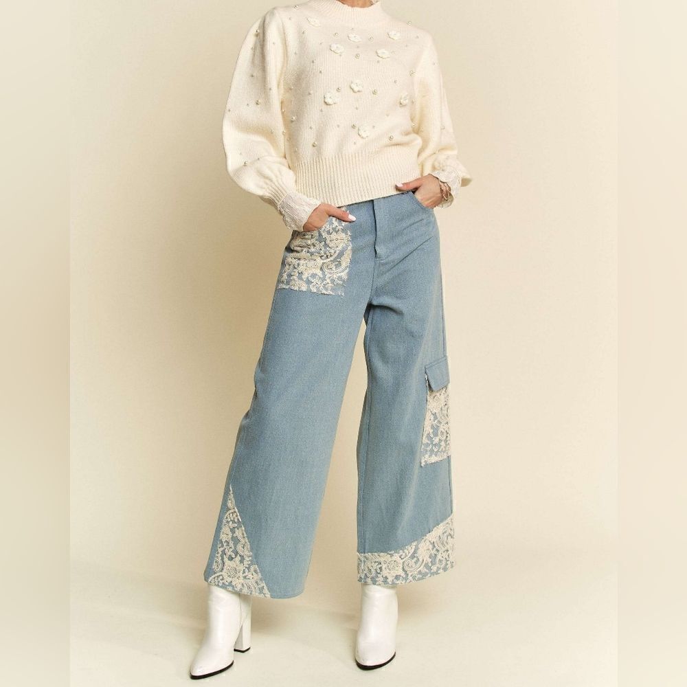 *Davi & Dani Lace Applique Wide Leg Jeans in sz  Large [6/8]
